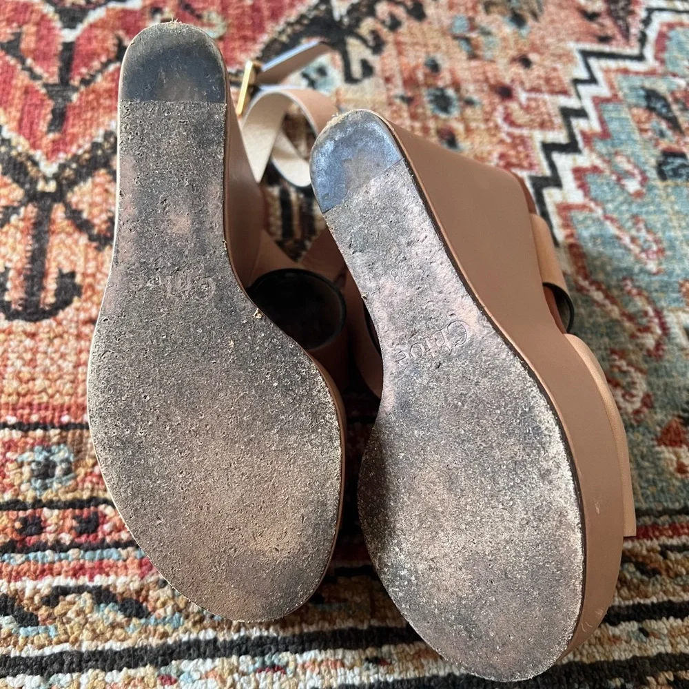 Chloe - Picture 6 of 8